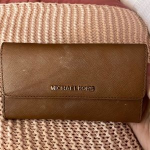 Micheal kors wallet